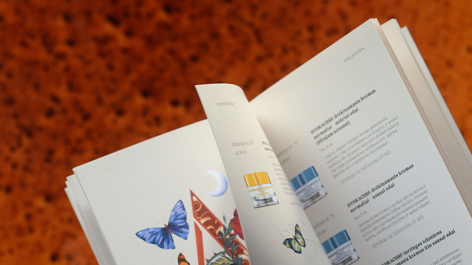 Femina Bona Christmas product catalogue with beauty products and fairy-tale illustrations